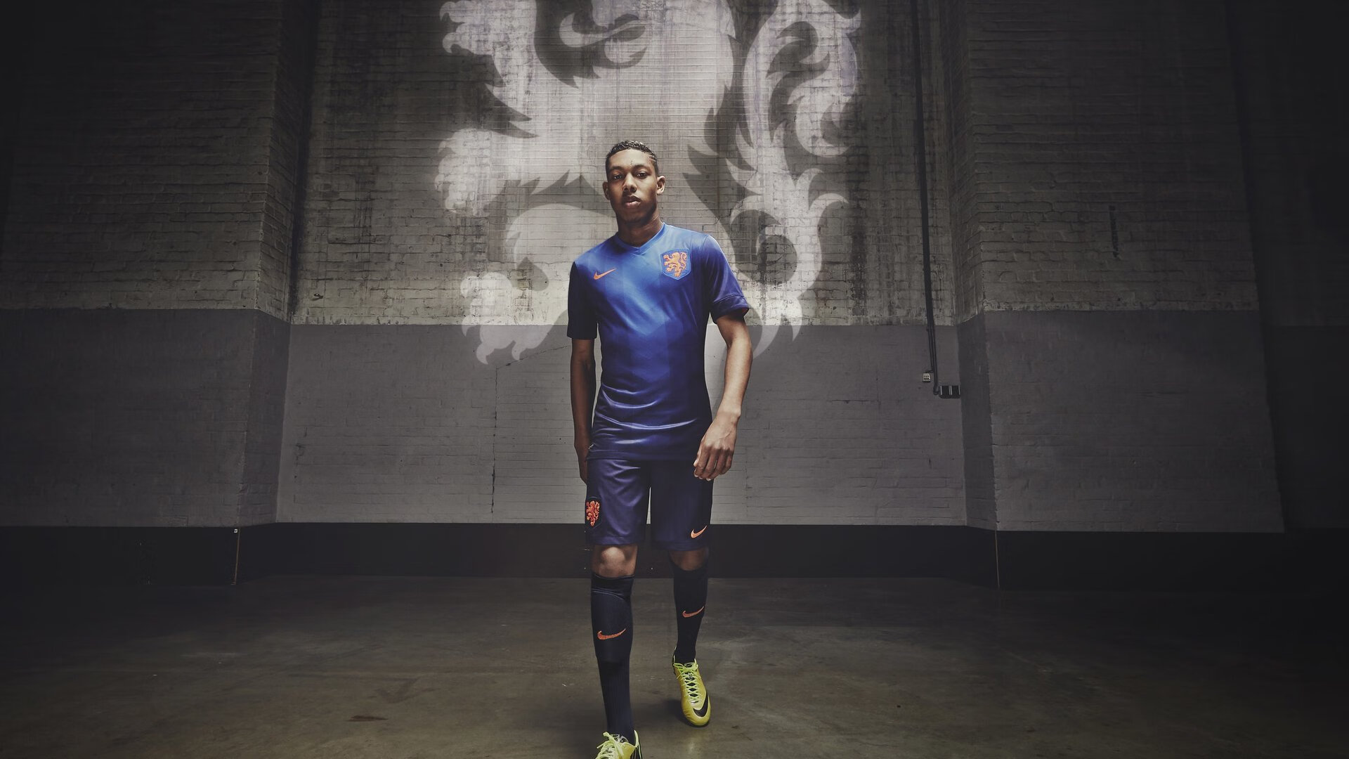 训练课上模拟比赛情景提高临场应变能力与位置转换速度，赛前模拟训练的概念